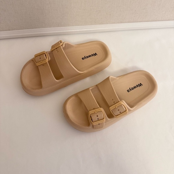 Tan Sandals with Adjustable Straps - Picture 2 of 4
